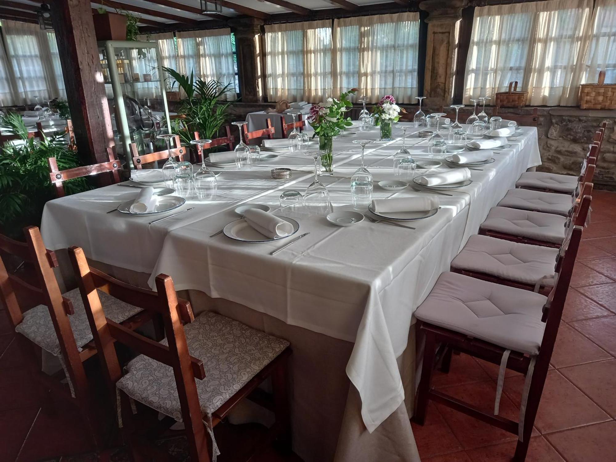 El Pucheru 4 Almas Hotel Barcenaciones Luaran gambar