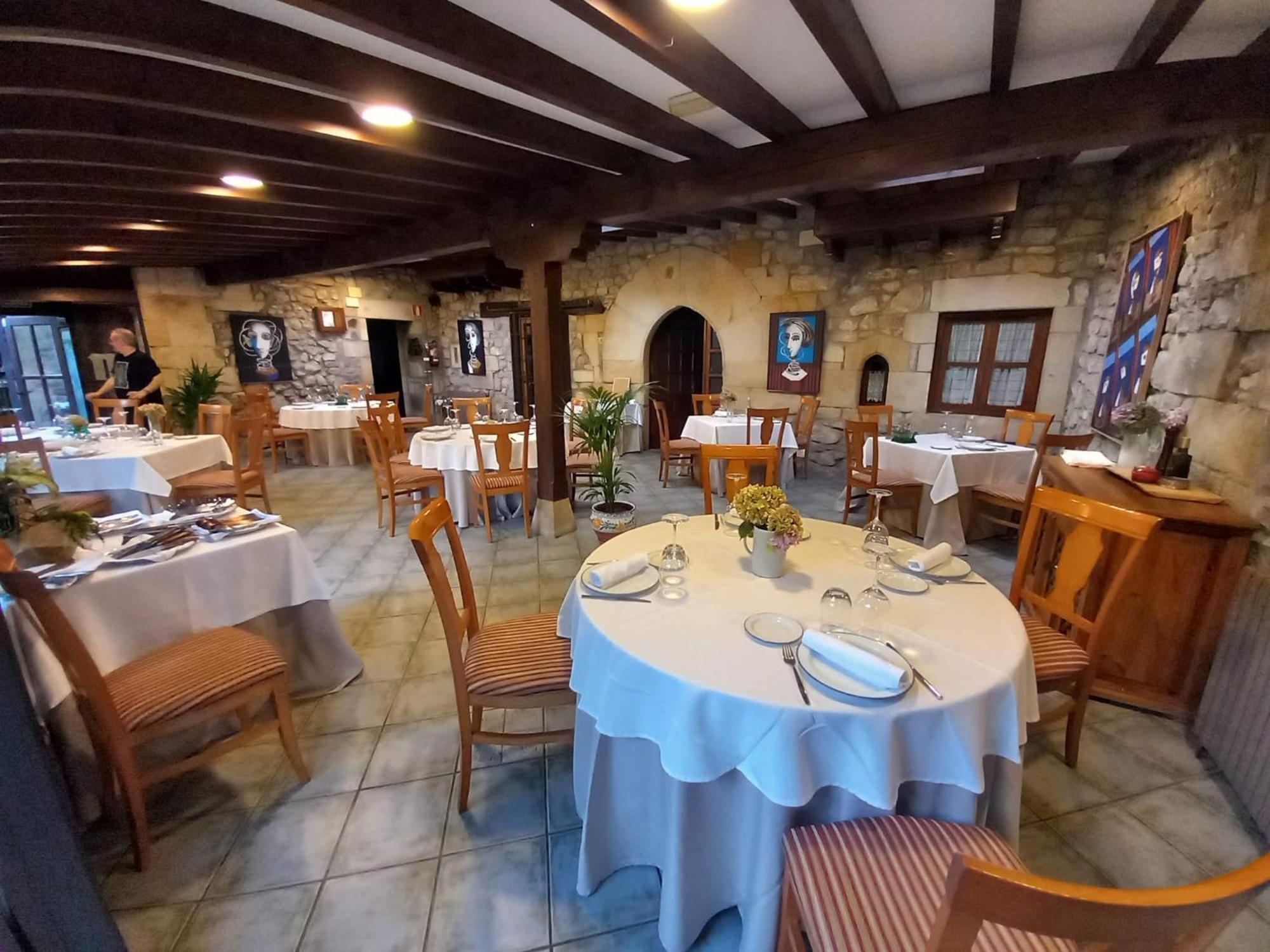 El Pucheru 4 Almas Hotel Barcenaciones Luaran gambar